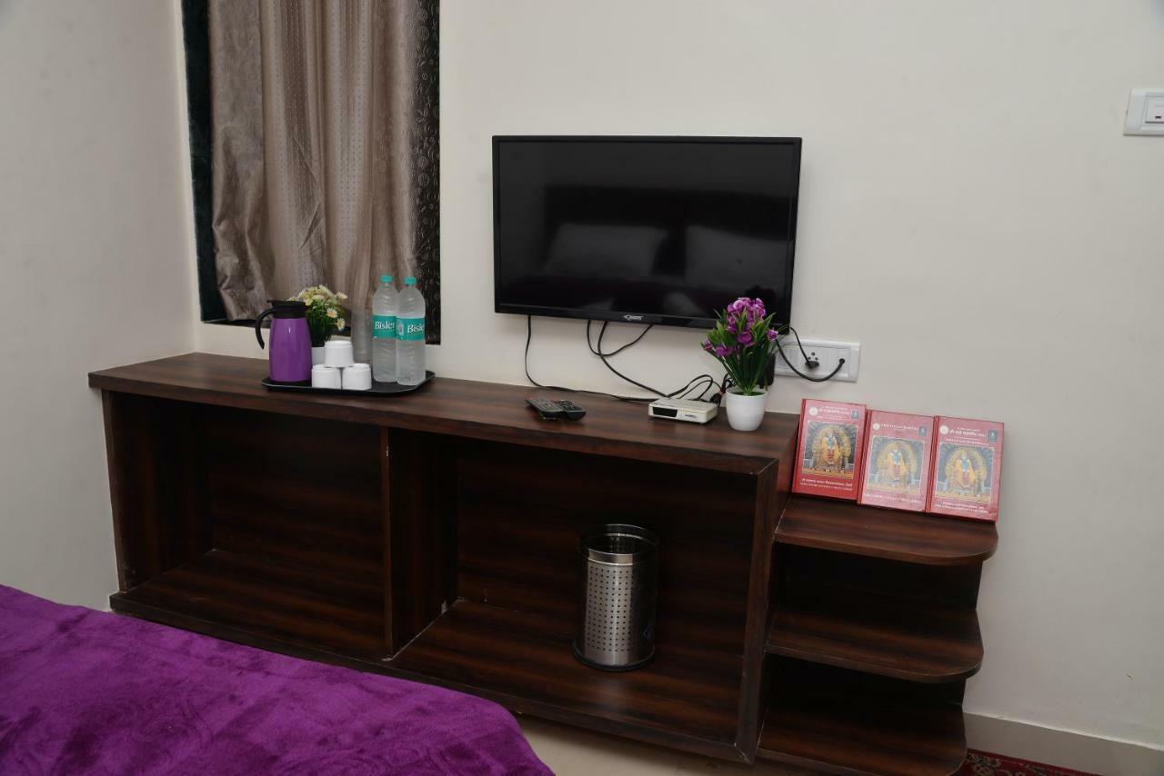 Hotel Disha Palace Shirdi Esterno foto