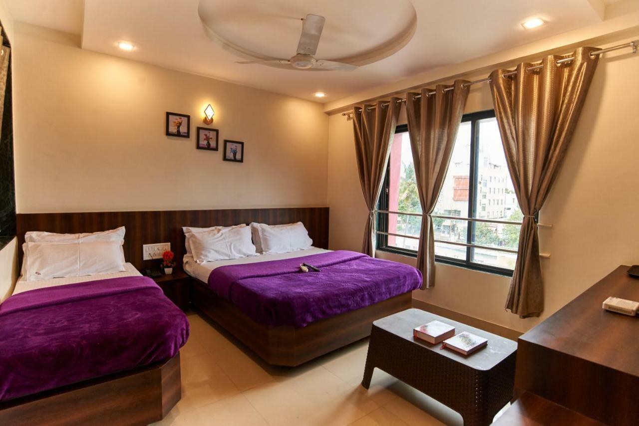 Hotel Disha Palace Shirdi Esterno foto